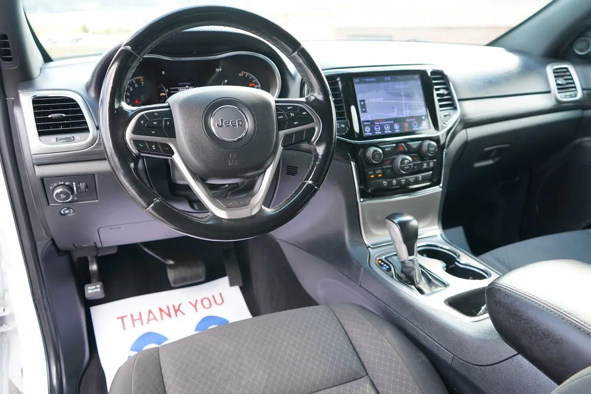 Jeep Grand Cherokee photo 13