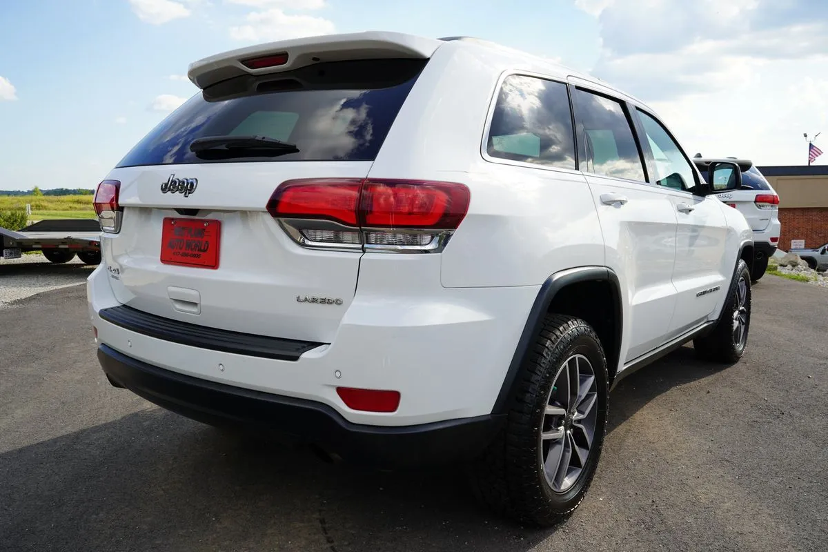 Jeep Grand Cherokee photo 9