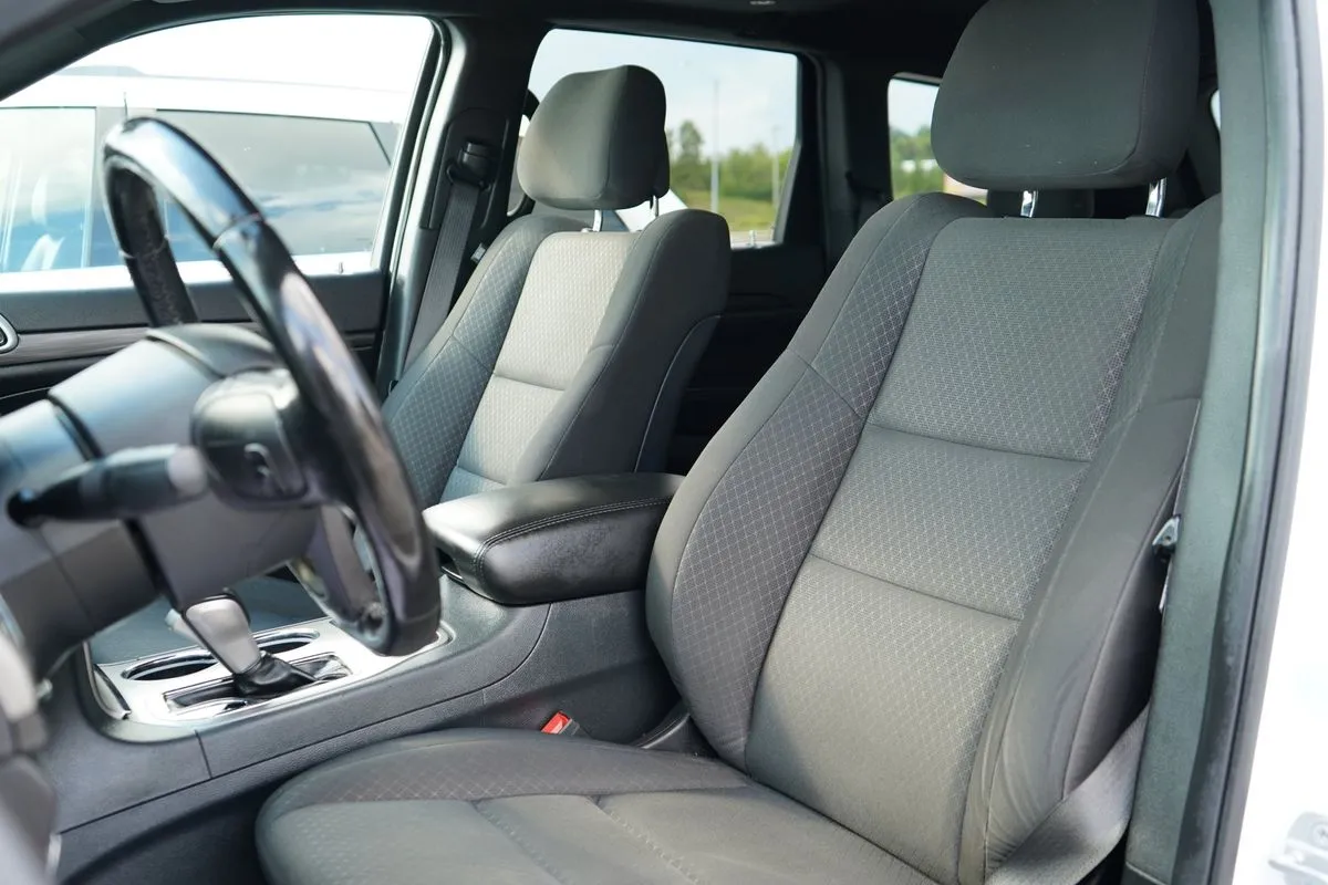 Jeep Grand Cherokee photo 17