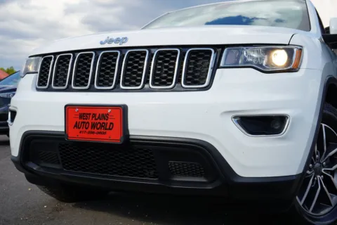 Another view of 2020 Jeep Grand Cherokee Laredo E 4x4 for sale in West Plains, MO at West Plains Auto World