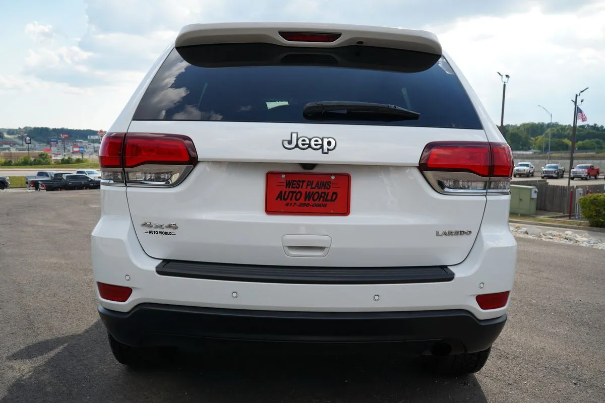 Jeep Grand Cherokee photo 8