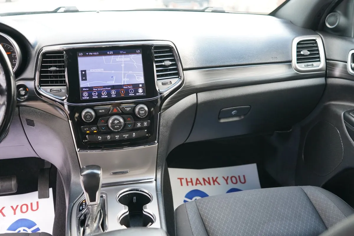 Jeep Grand Cherokee photo 28