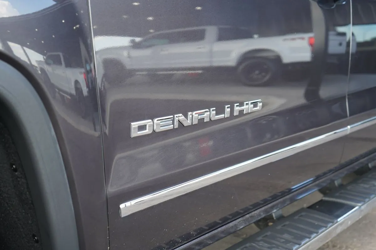 GMC Sierra photo 4