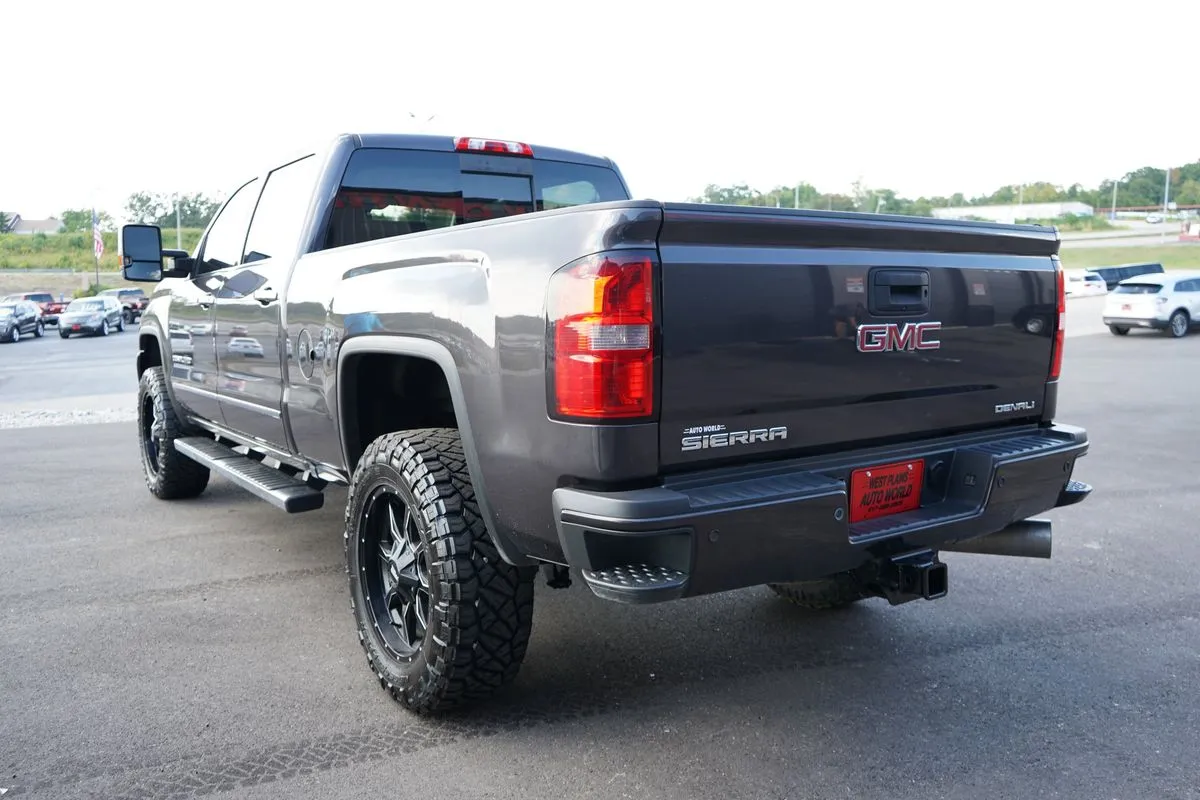 GMC Sierra photo 8