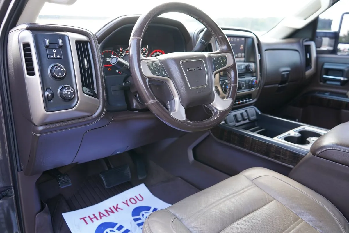 GMC Sierra photo 23