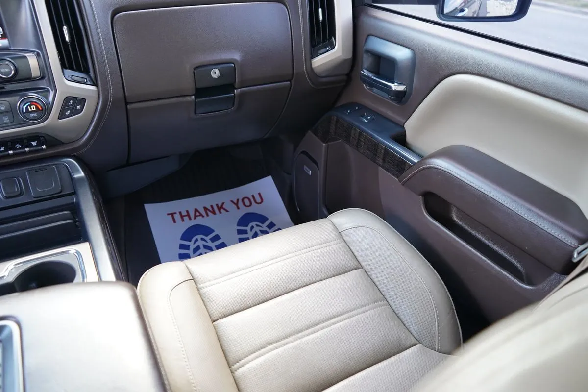 GMC Sierra photo 26