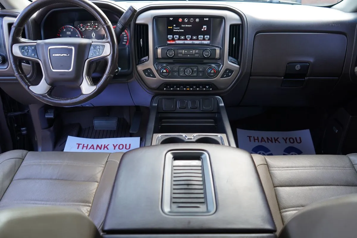 GMC Sierra photo 16