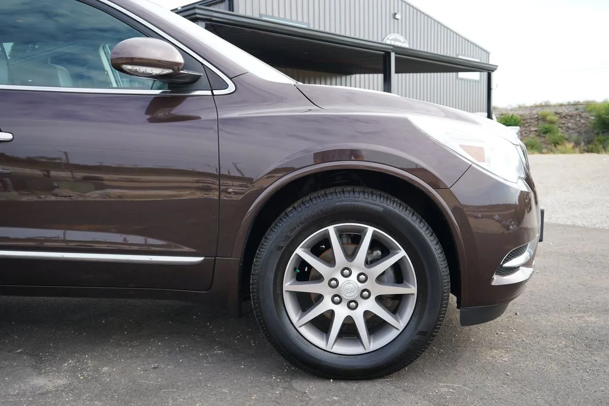 Buick Enclave photo 12