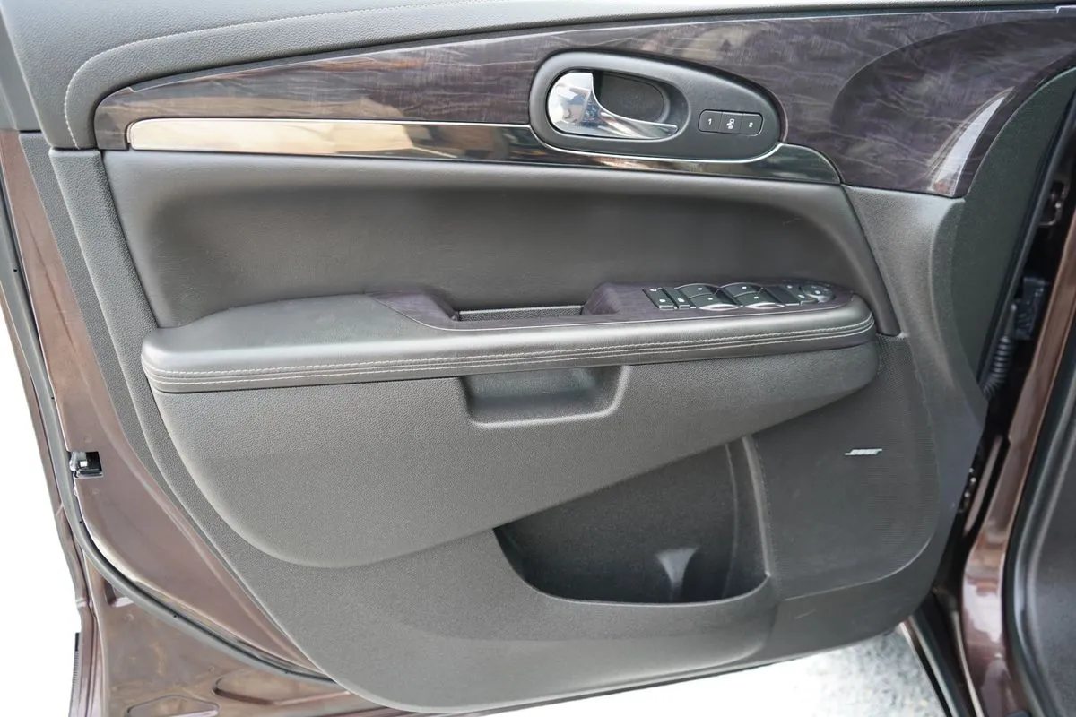Buick Enclave photo 25