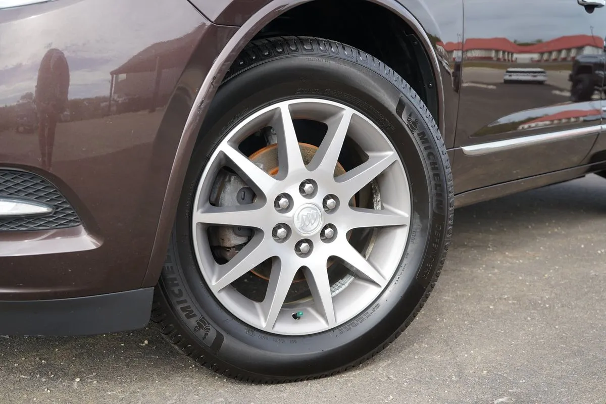 Buick Enclave photo 4