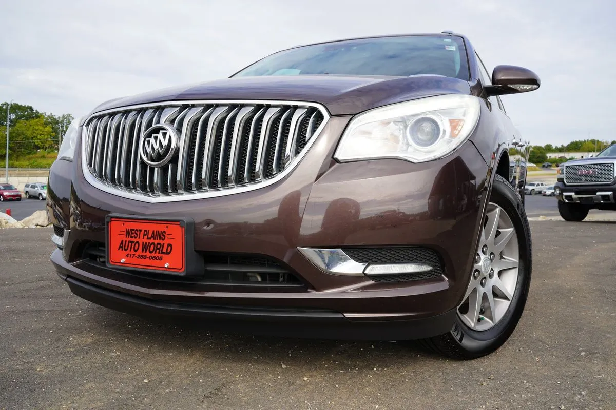 Buick Enclave photo 2