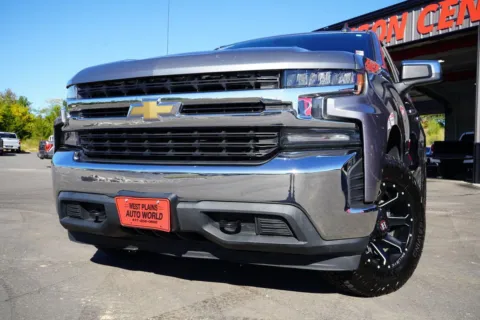 Photos of 2020 Chevrolet Silverado 1500 4WD Crew Cab Short Bed LT for sale in West Plains, MO at West Plains Auto World