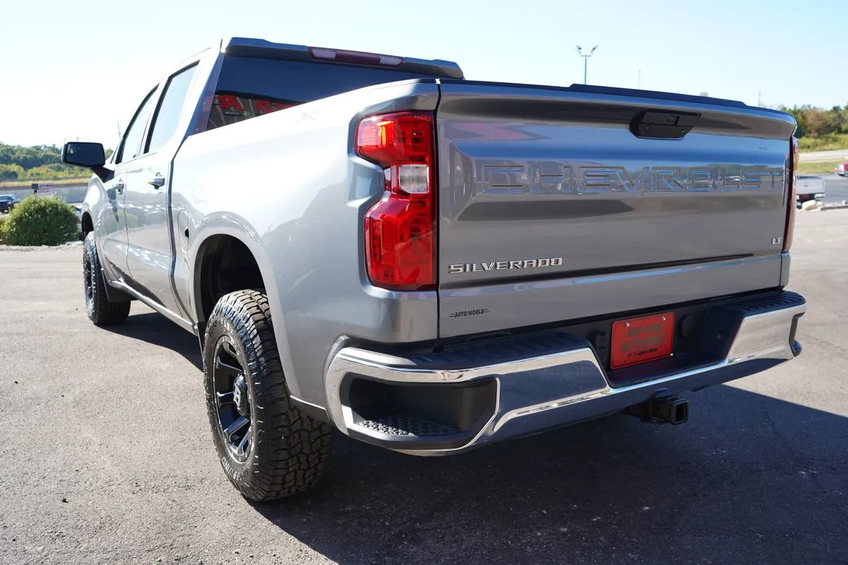 Chevrolet Silverado photo 8