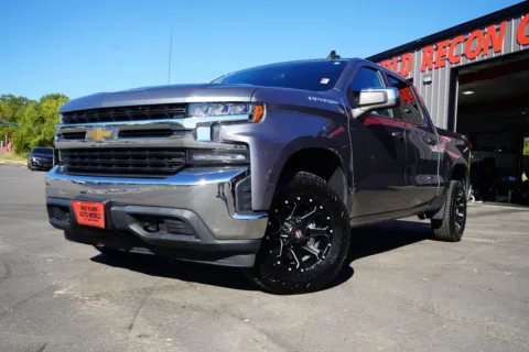Gray 2020 Chevrolet Silverado 1500 4WD Crew Cab Short Bed LT for sale in West Plains, MO