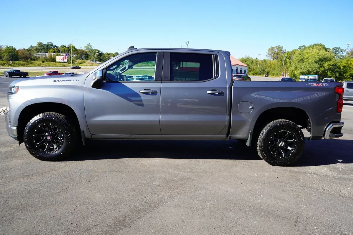 Chevrolet Silverado photo 6