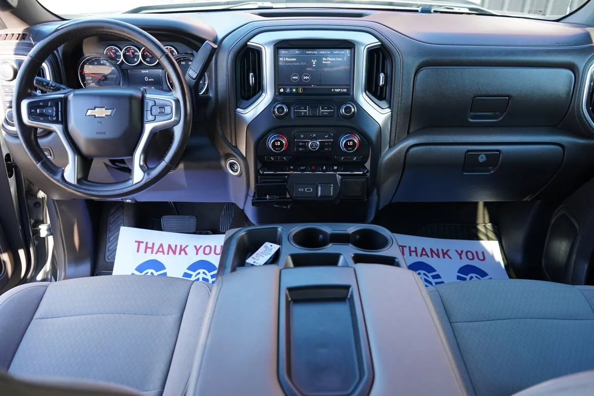 Chevrolet Silverado photo 17