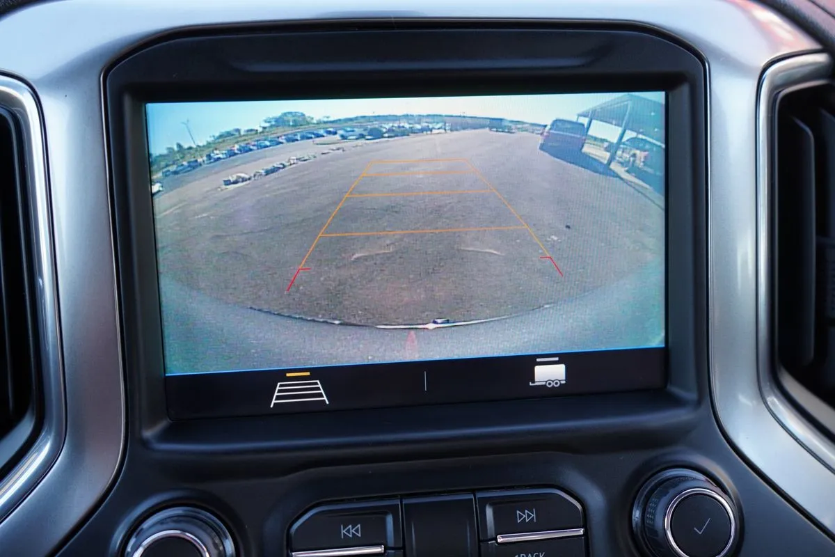 Chevrolet Silverado photo 25