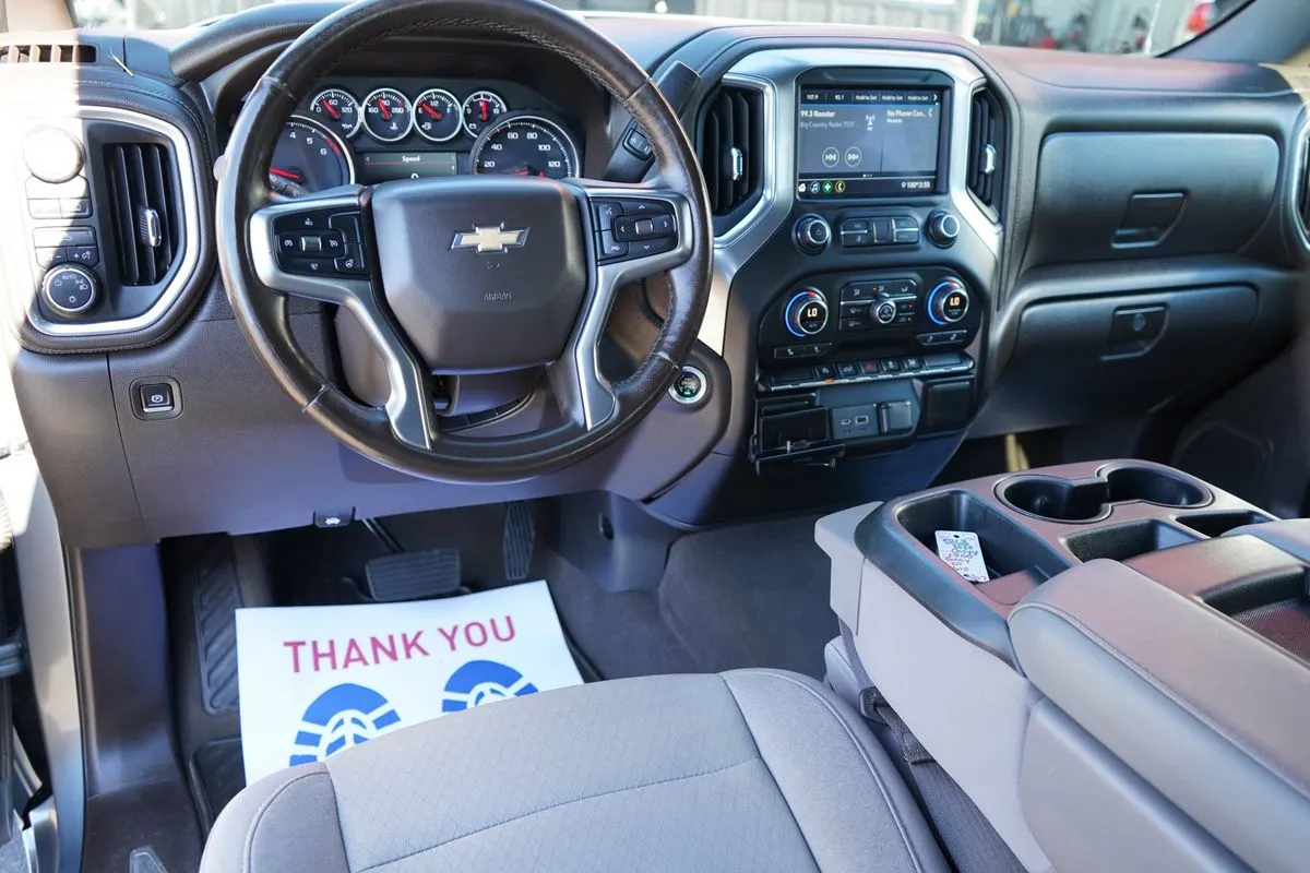 Chevrolet Silverado photo 15