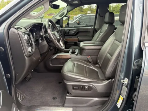 Another view of 2020 GMC Sierra 2500 HD 4WD Crew Cab Standard Bed Denali for sale in West Plains, MO at West Plains Auto World