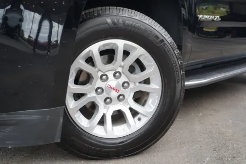 Another view of 2019 GMC Yukon XL SLT for sale in West Plains, MO at West Plains Auto World
