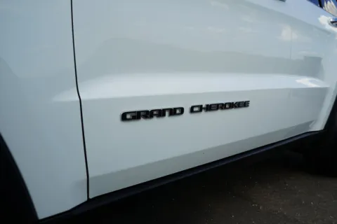 More photos of 2020 Jeep Grand Cherokee Limited 4x4 at West Plains Auto World, MO