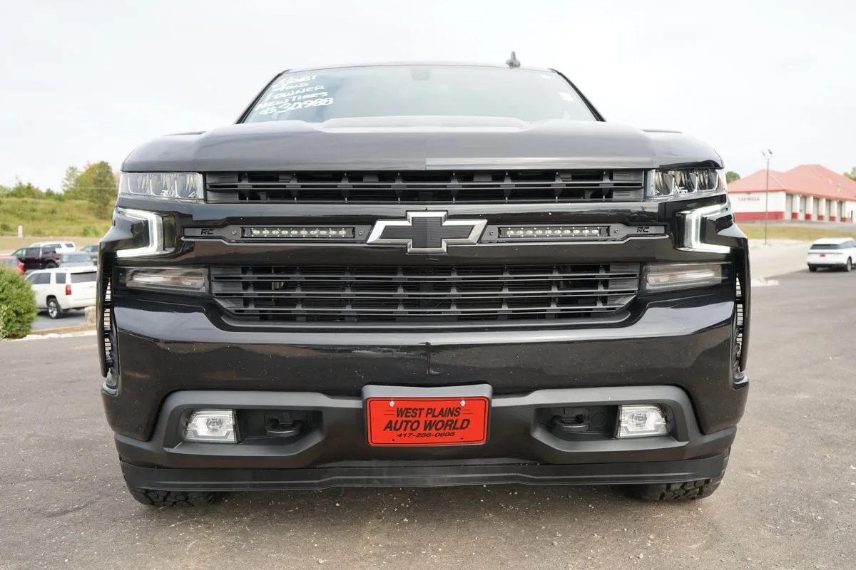 Chevrolet Silverado photo 14