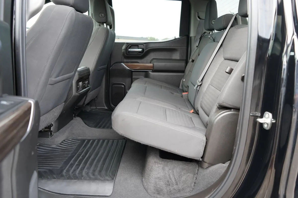 Chevrolet Silverado photo 31