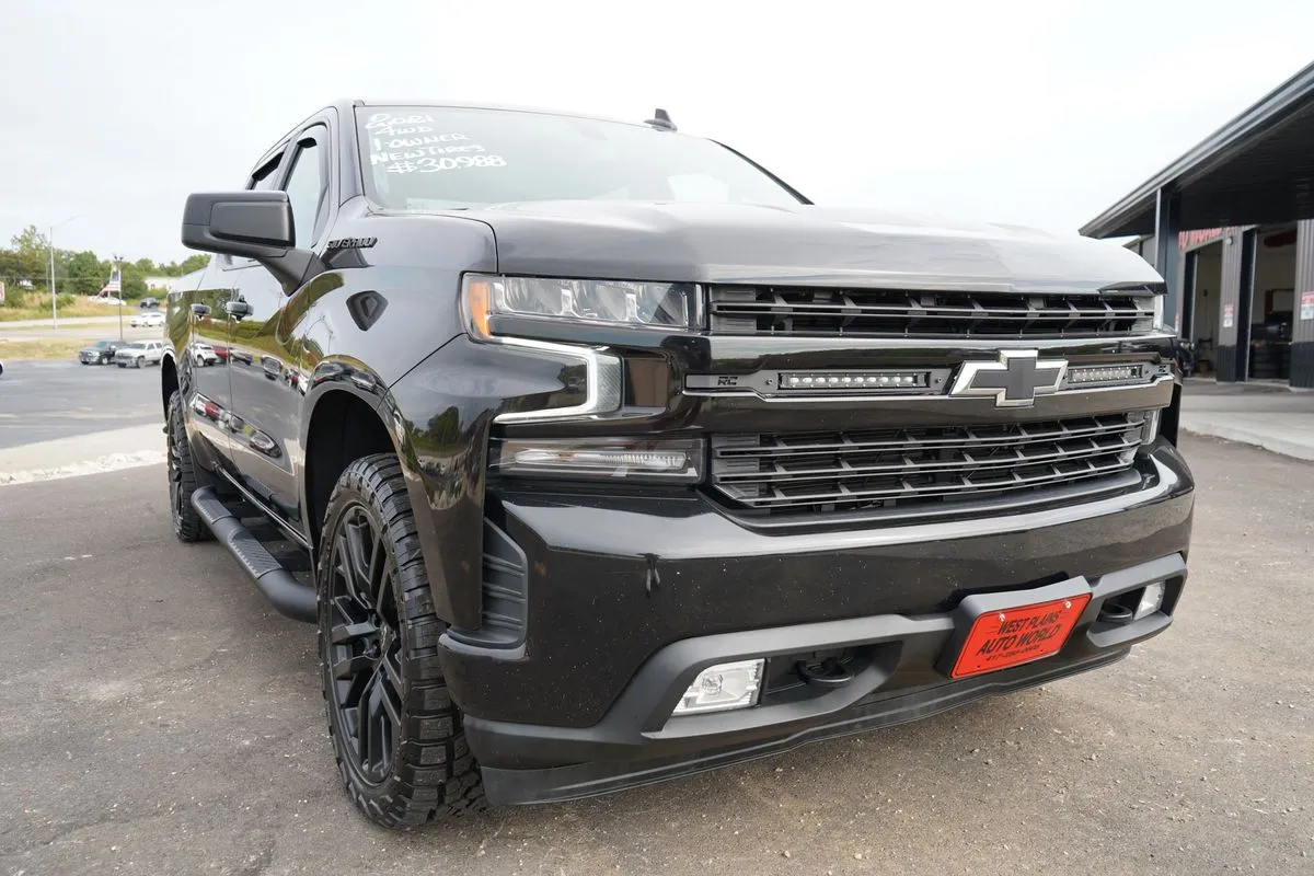 Chevrolet Silverado photo 13