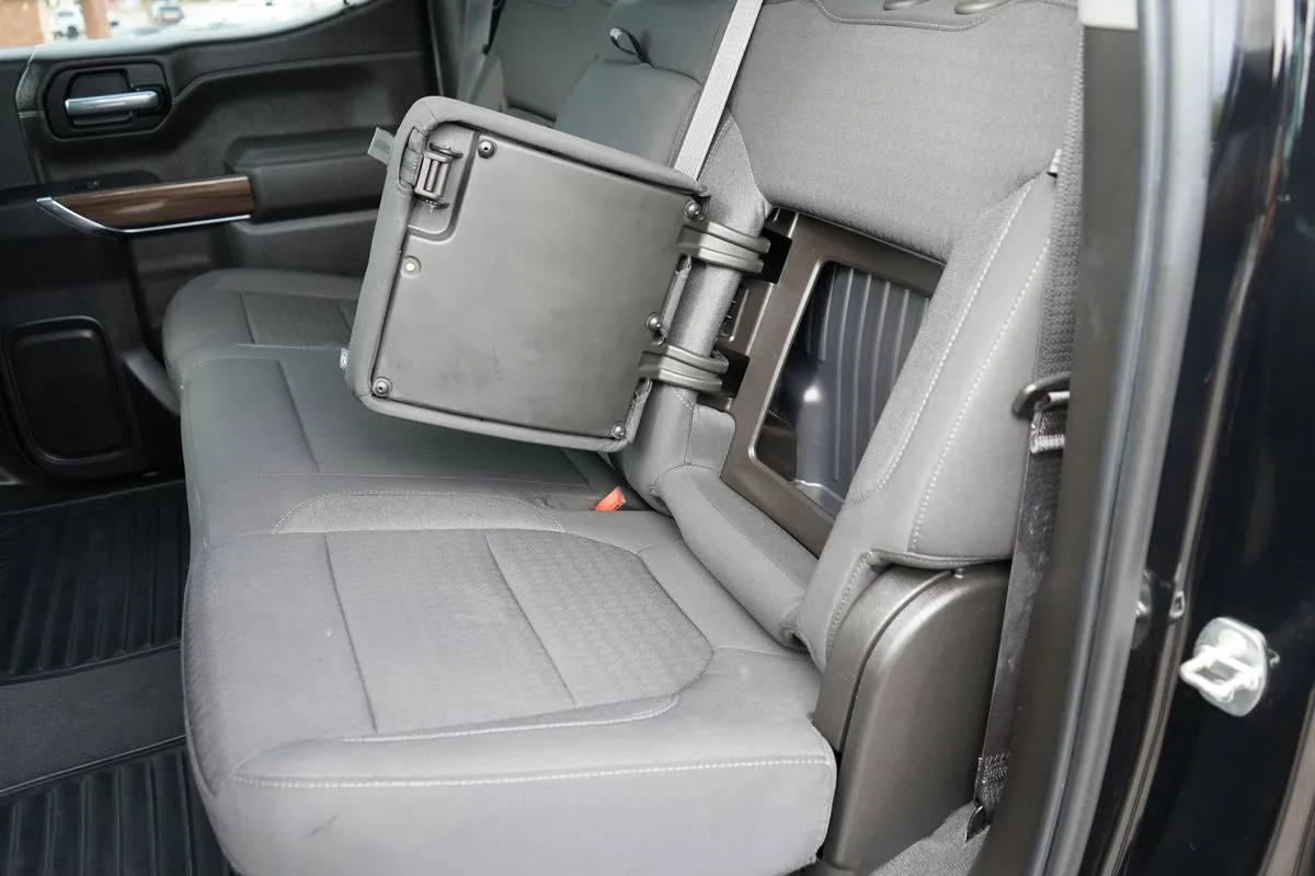 Chevrolet Silverado photo 34