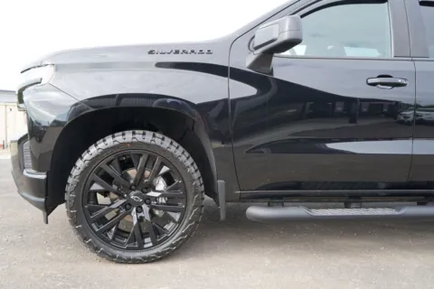 More photos of 2021 Chevrolet Silverado 1500 4WD Crew Cab Short Bed RST at West Plains Auto World, MO