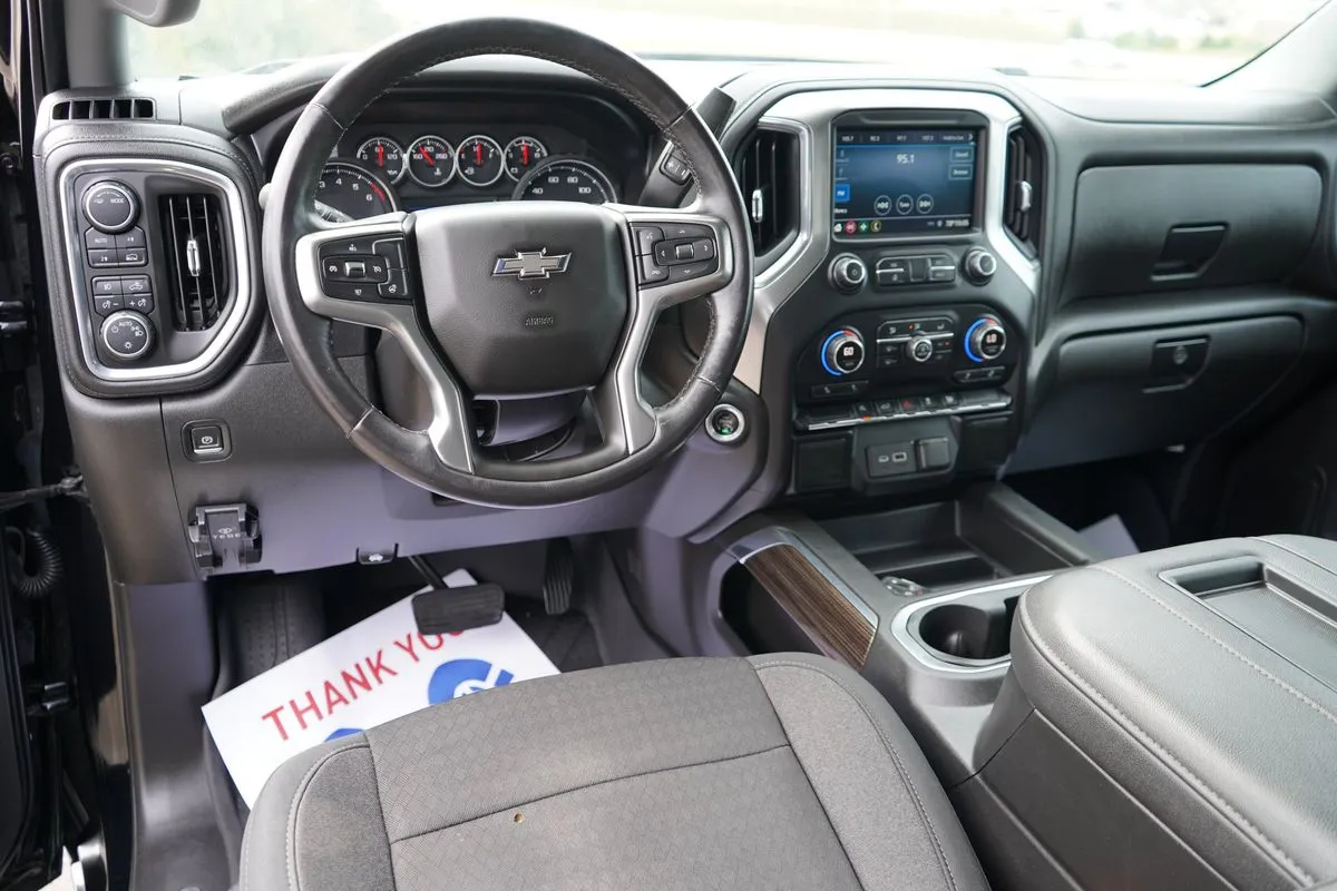 Chevrolet Silverado photo 15