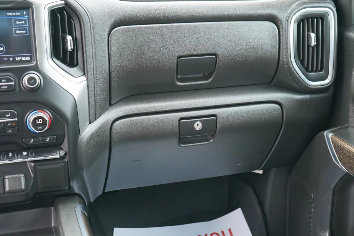 Chevrolet Silverado photo 29