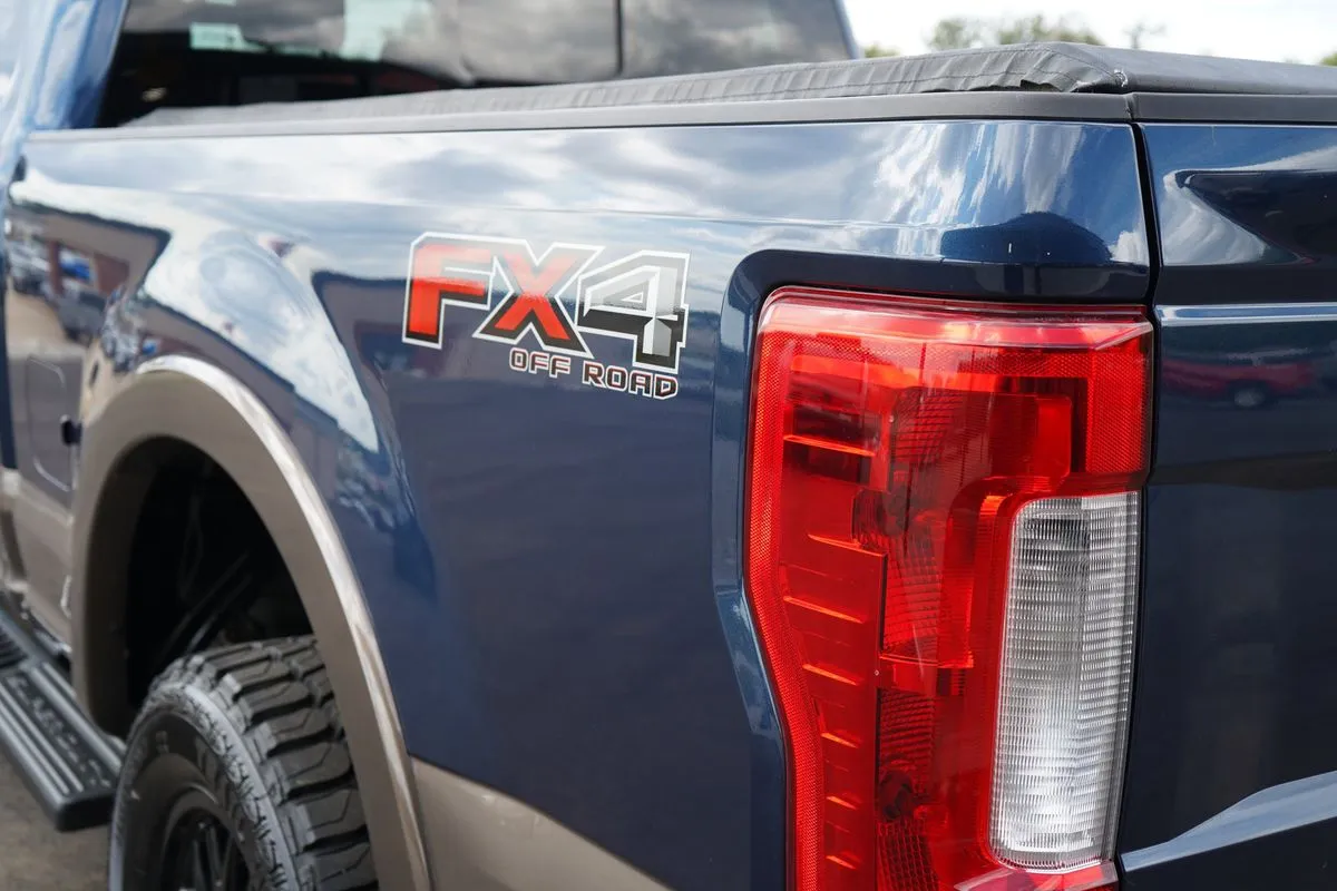 Ford F-250 photo 10