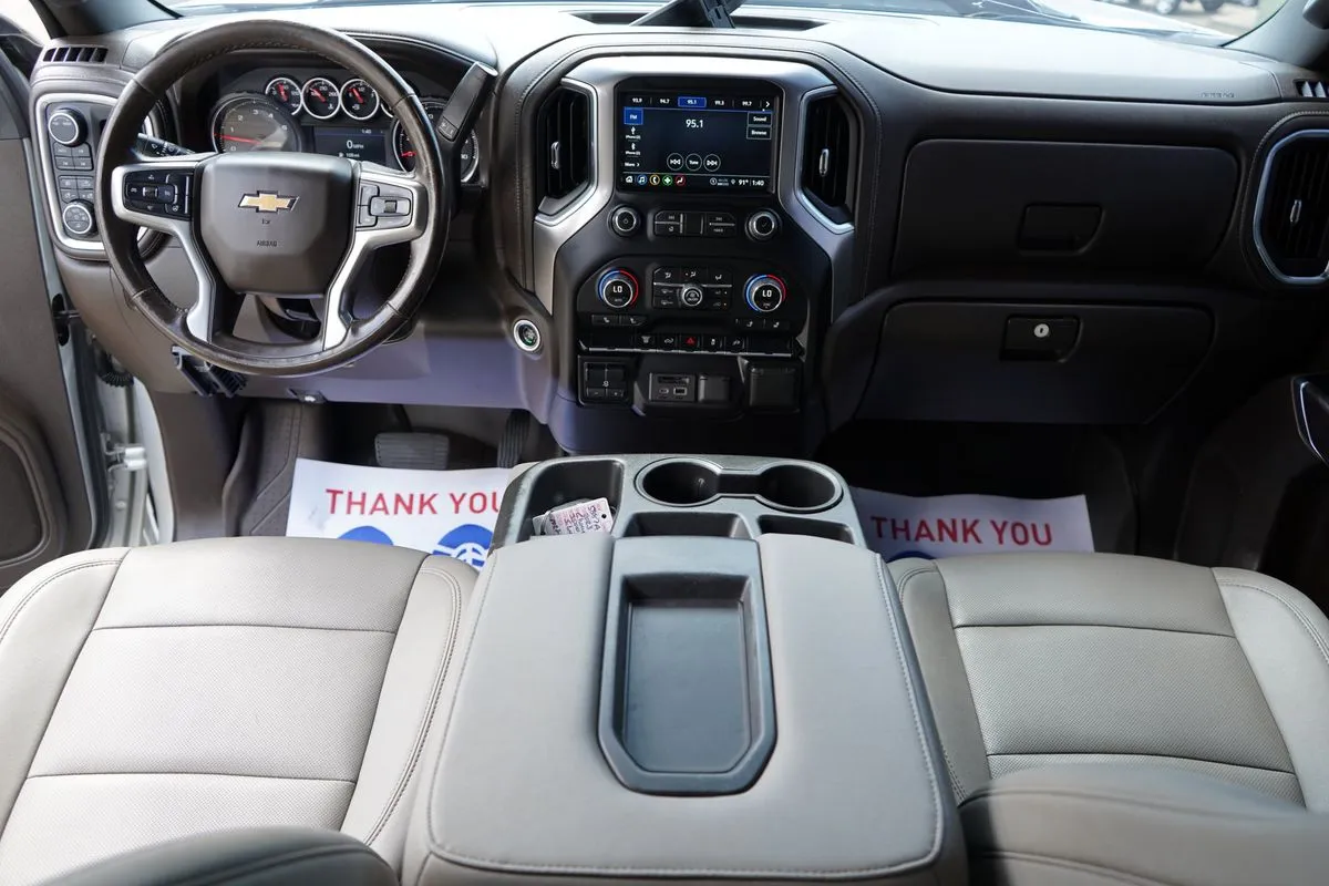 Chevrolet 3500HD photo 20