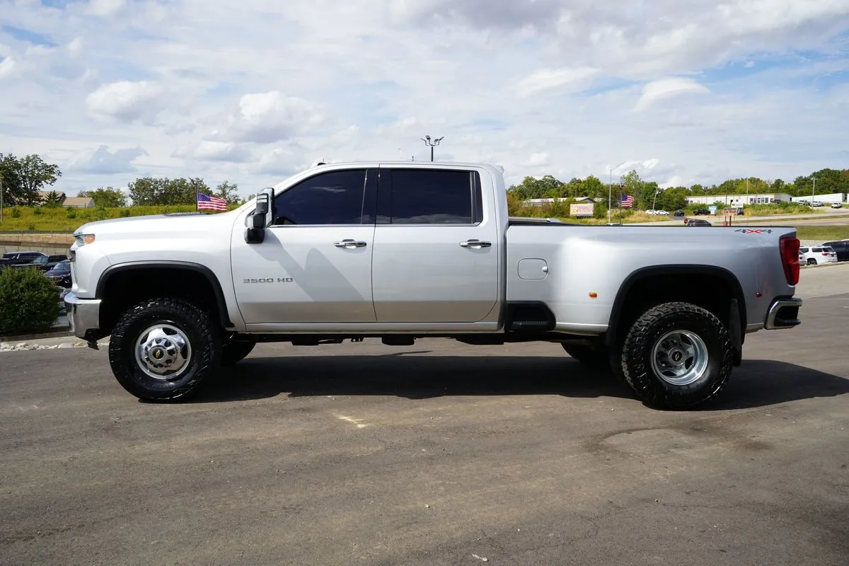 Chevrolet 3500HD photo 7