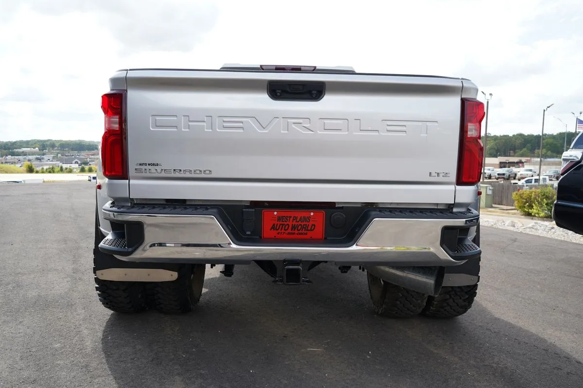 Chevrolet 3500HD photo 10