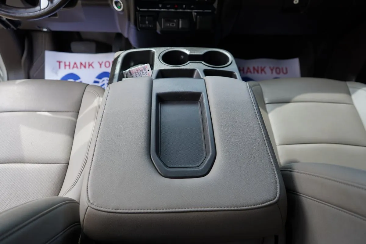 Chevrolet 3500HD photo 29