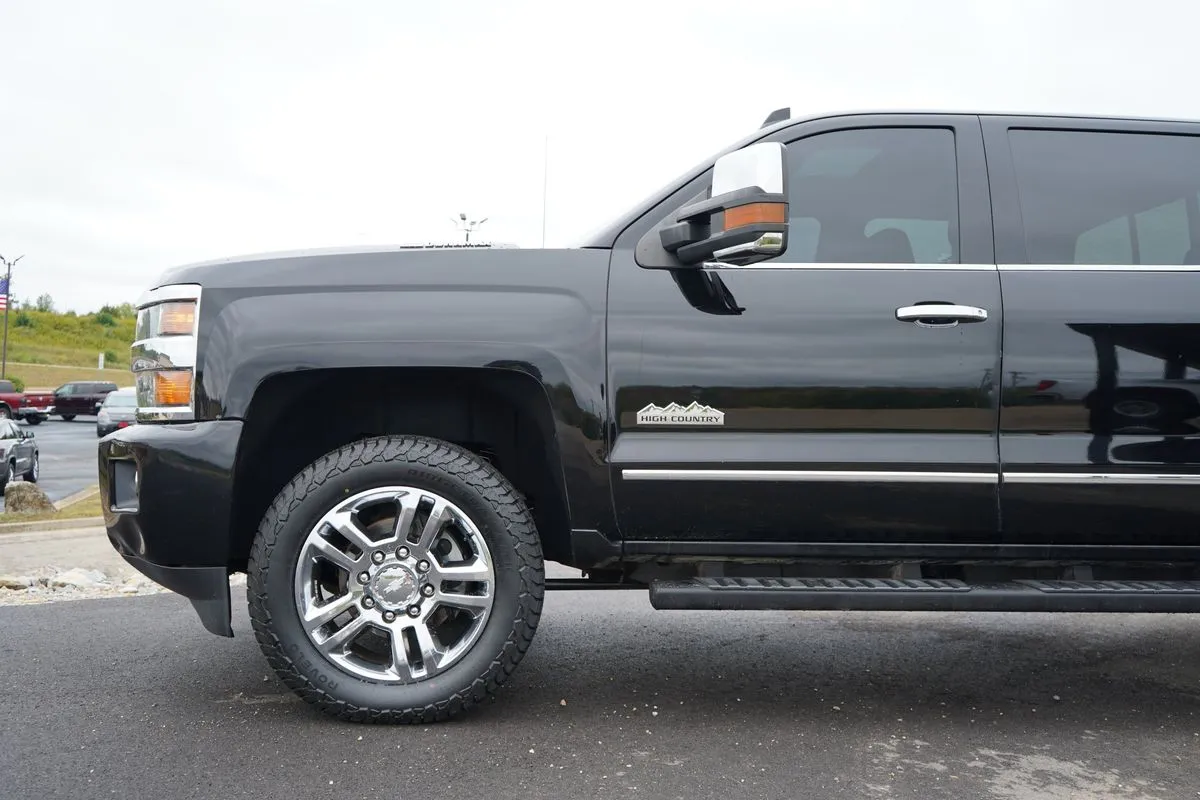 Chevrolet Silverado photo 6