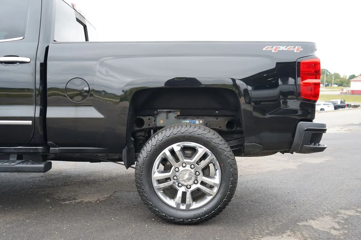 Chevrolet Silverado photo 9