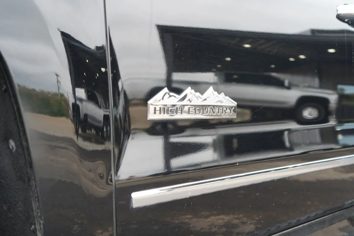 Chevrolet Silverado photo 4