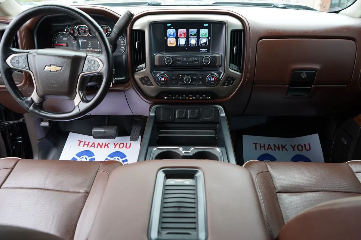 Chevrolet Silverado photo 18