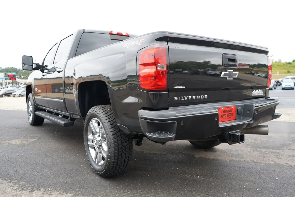Chevrolet Silverado photo 8
