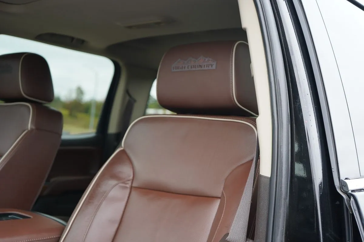 Chevrolet Silverado photo 33