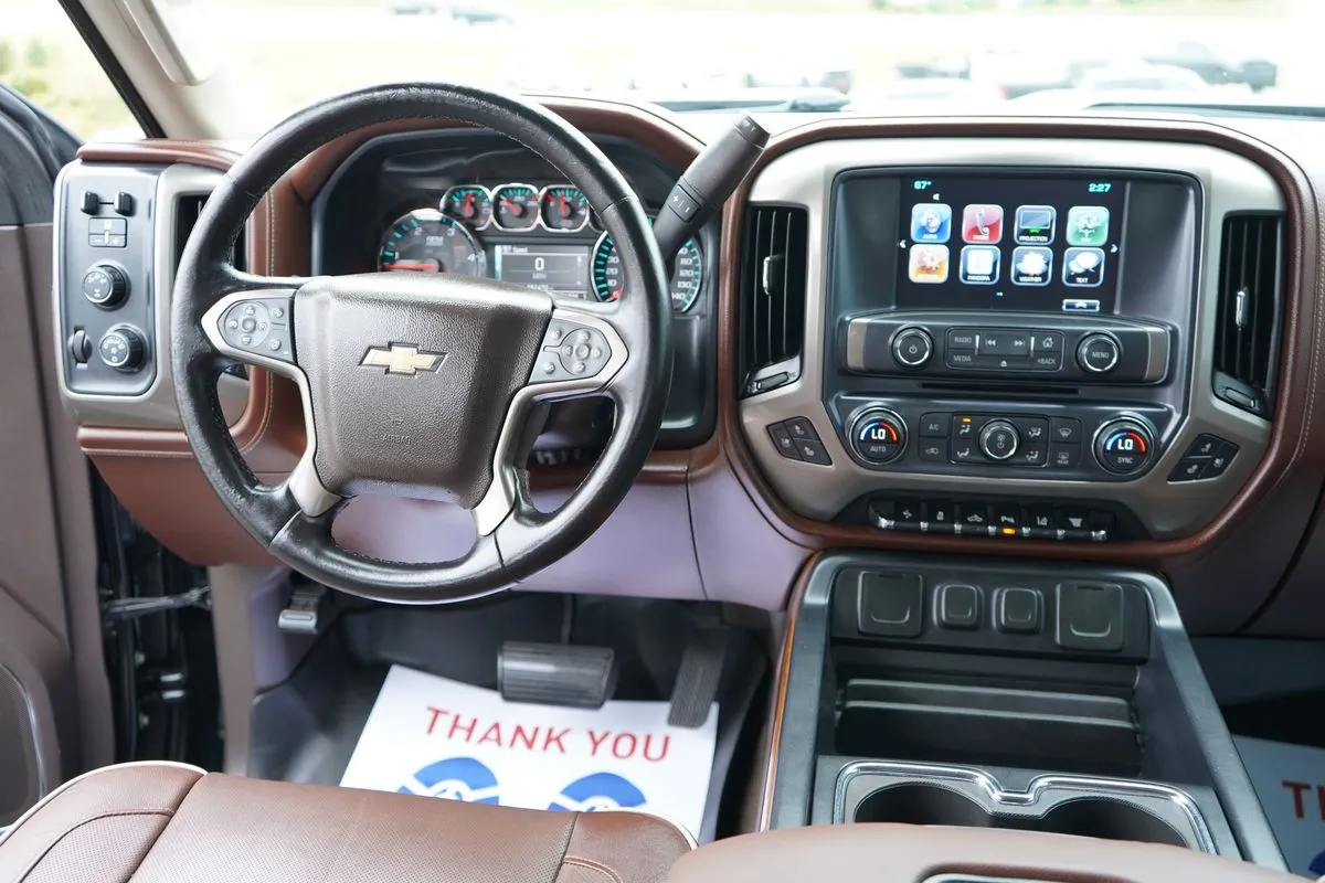 Chevrolet Silverado photo 19