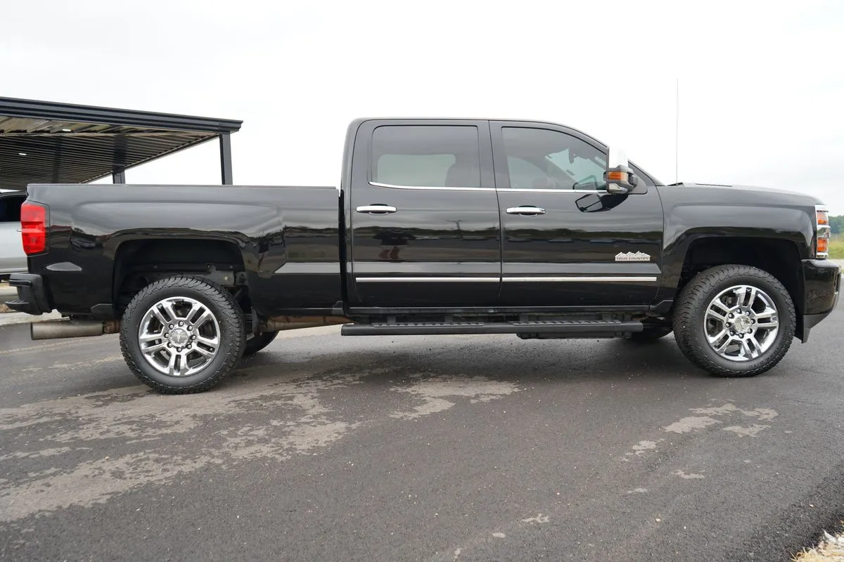 Chevrolet Silverado photo 13