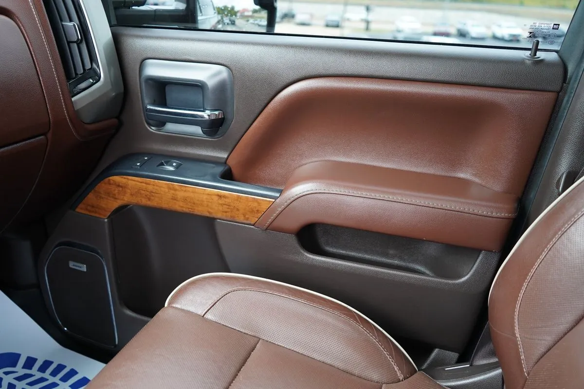 Chevrolet Silverado photo 44