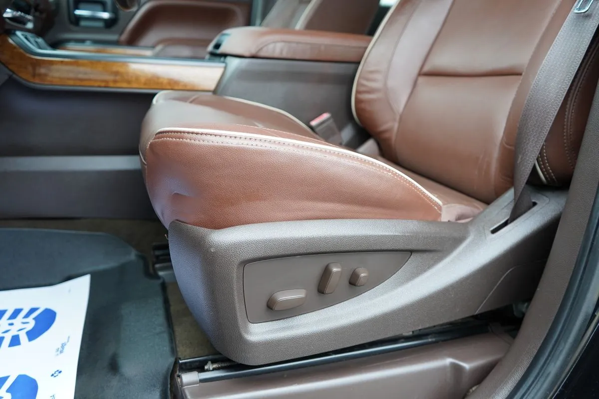 Chevrolet Silverado photo 27