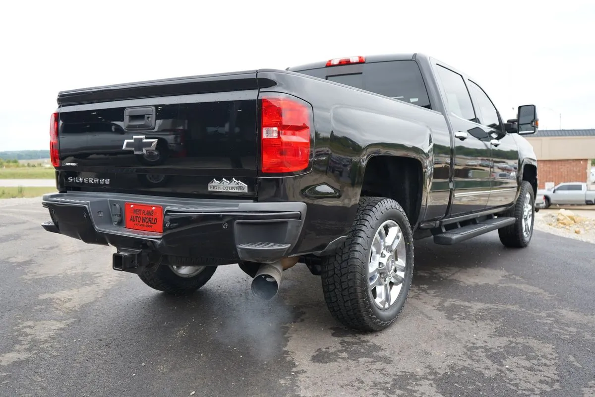 Chevrolet Silverado photo 11
