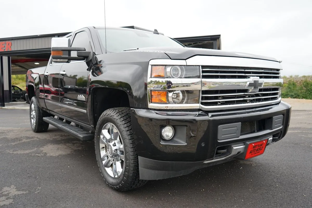 Chevrolet Silverado photo 14