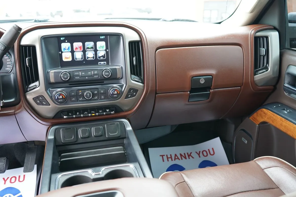 Chevrolet Silverado photo 20